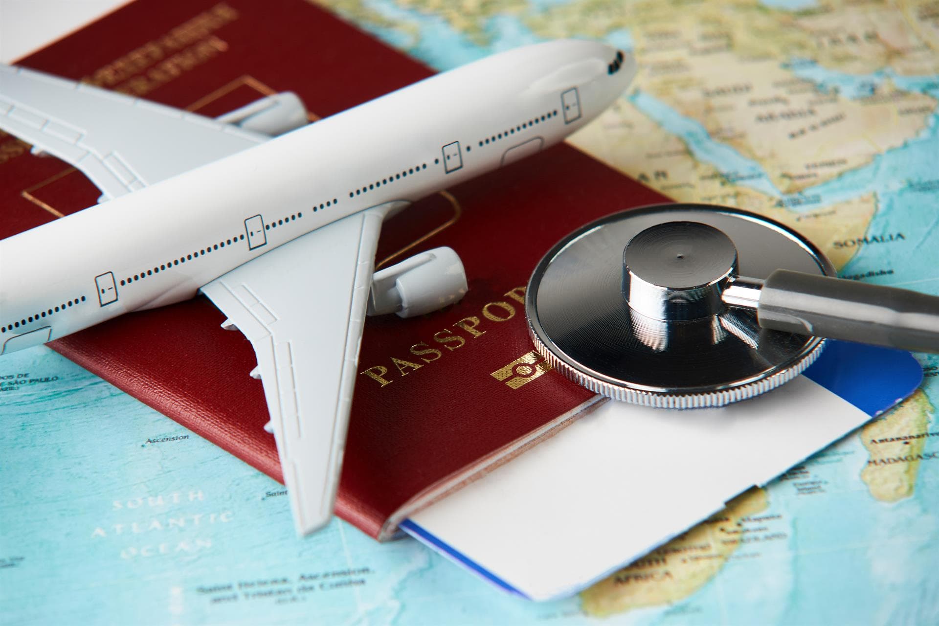  Viaja con tranquilidad, contrata un seguro de viaje en España 